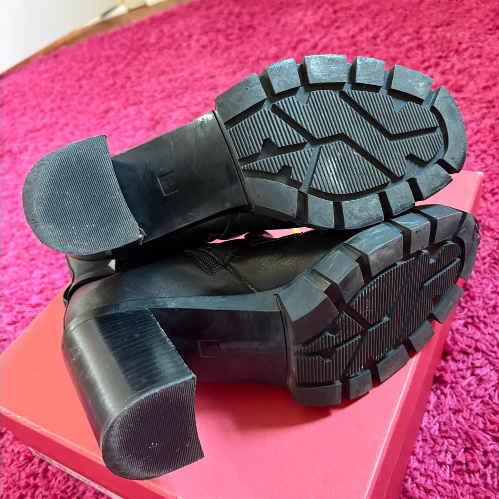 Vaneli Davy tall ankle boot 👢 moto 🏍️ studded - Picture 9 of 12